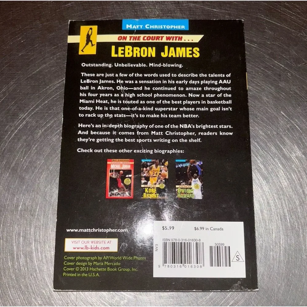 On the Court with‎ LeBron James - Paperback Youth Book By Matt Christopher
